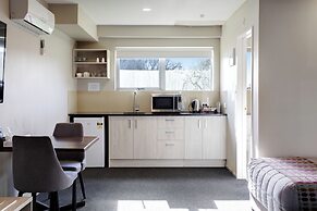 Ellerslie Palms Motel