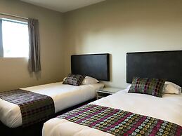 Ellerslie Palms Motel