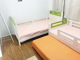 Tiara Guesthouse - Hostel