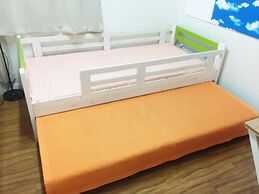 Tiara Guesthouse - Hostel