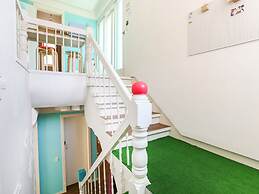Tiara Guesthouse - Hostel