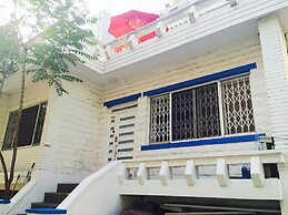 Tiara Guesthouse - Hostel