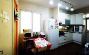 Tiara Guesthouse - Hostel
