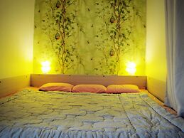 Tiara Guesthouse - Hostel