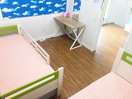 Tiara Guesthouse - Hostel
