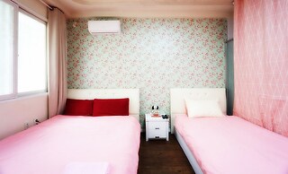Tiara Guesthouse - Hostel