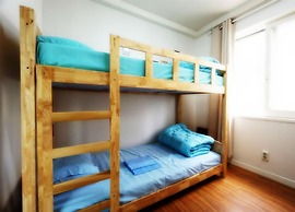 Tiara Guesthouse - Hostel