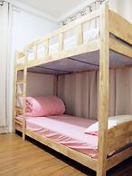 Tiara Guesthouse - Hostel