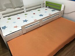 Tiara Guesthouse - Hostel