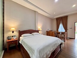 Thong's Inn - KNO Kualanamu Transit Hotel