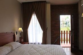 Thong's Inn - KNO Kualanamu Transit Hotel