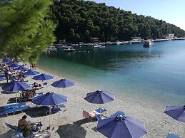 Kallisti Seaside Studios Skopelos