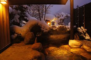 KAKUREAN HIDAJI - Adults Only