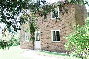 Saltmarshe Hall