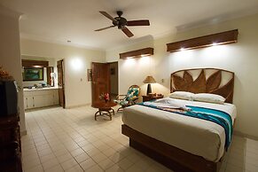 Manta Ray Bay Resort