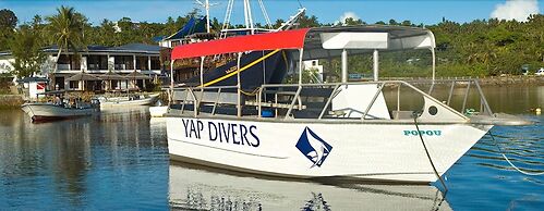 Manta Ray Bay Resort