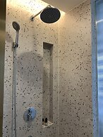 Kingdom Shuyue Hotel