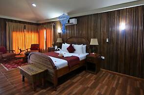 Maaha Beach Resort