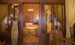 Maaha Beach Resort