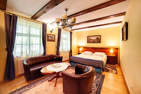 Hotel Dworek Wapionka