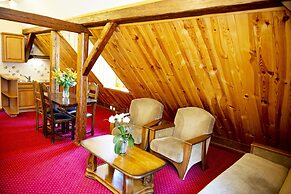 Hotel Dworek Wapionka