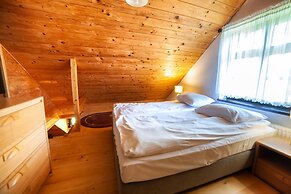 Hotel Dworek Wapionka