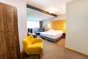 Hotel Dworek Wapionka