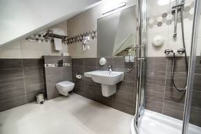 Hotel Dworek Wapionka