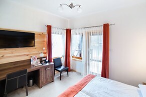 Hotel Dworek Wapionka