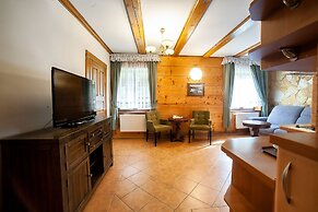 Hotel Dworek Wapionka