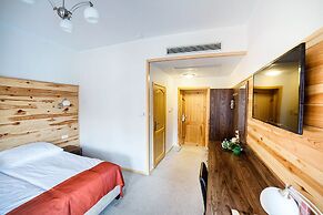 Hotel Dworek Wapionka