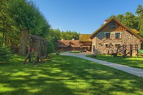 Hotel Dworek Wapionka