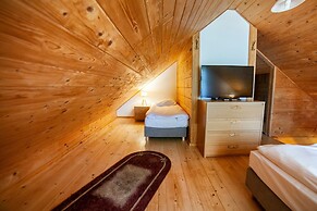 Hotel Dworek Wapionka