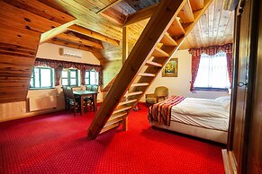 Hotel Dworek Wapionka