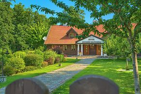 Hotel Dworek Wapionka