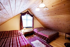 Hotel Dworek Wapionka