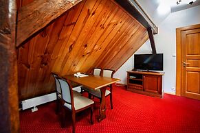 Hotel Dworek Wapionka