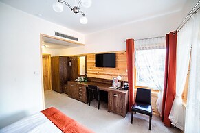 Hotel Dworek Wapionka