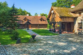 Hotel Dworek Wapionka