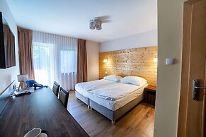 Hotel Dworek Wapionka
