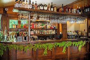 Hotel Dworek Wapionka