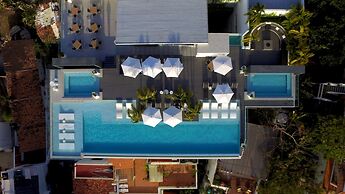 D Terrace Luxury Residences