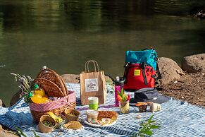 The Village – Jordan Riverside TravelHotel