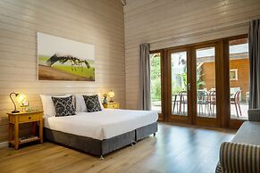 The Village – Jordan Riverside TravelHotel
