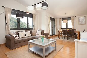 Tarter Mountain Suites