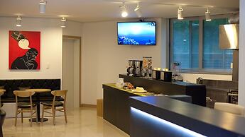 The Marine Pool Villa