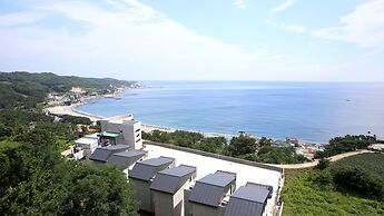 The Marine Pool Villa