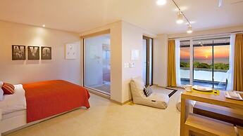 The Marine Pool Villa