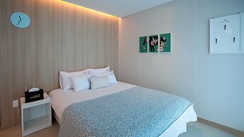 The Marine Pool Villa