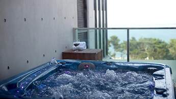 The Marine Pool Villa